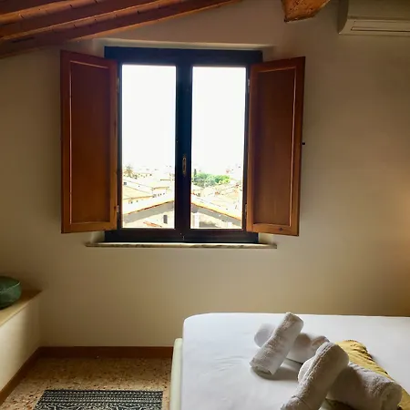 Aweshome Lungarno Bellavista Penthouse Apartment Pisa